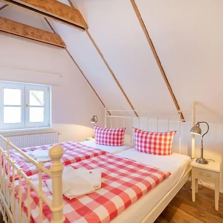 Gutshaus Krimvitz Auf Ruegen