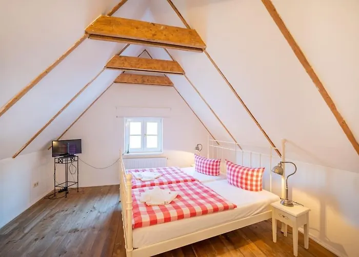 Gutshaus Krimvitz Auf Ruegen * Putbus